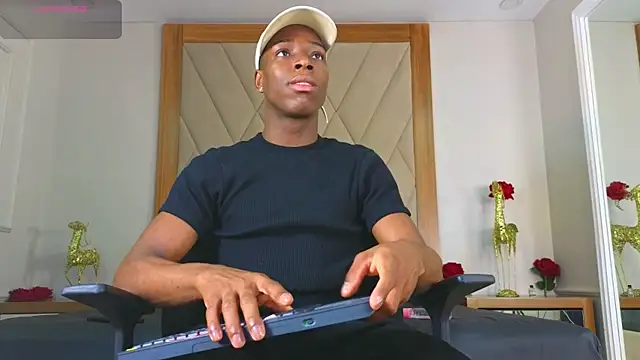 Snapshot of CharlesBrown_ chatting on 06-13-26, 02:37 CharlesBrown online show from 06-13-26, 02:37
