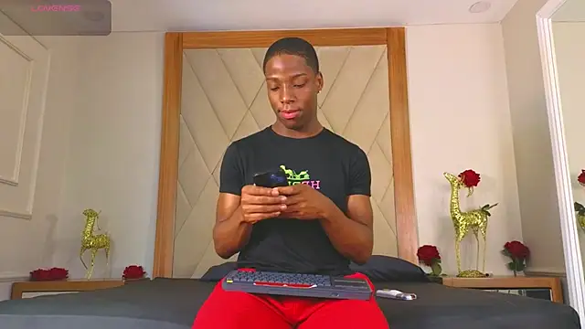 Snapshot of CharlesBrown_ chatting on 06-20-26, 01:58 CharlesBrown online show from 06-20-26, 01:58