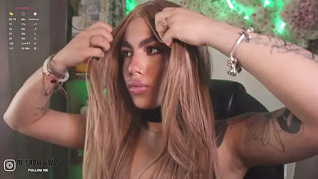 Miila snow online show from 09-26-25, 01:15