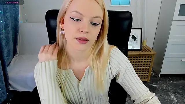 KatherineePierce online show from 04-12-26, 02:00