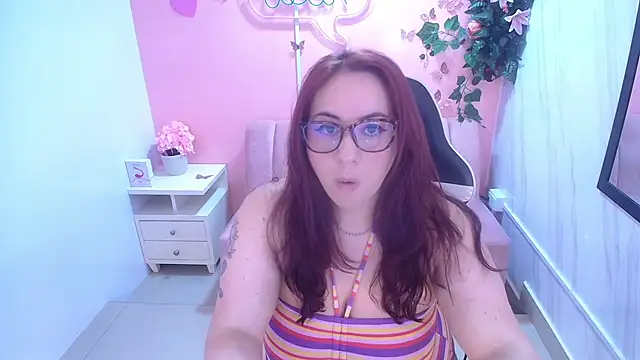 Snapshot of bellatrix_ch chatting on 06-20-26, 12:52 bellatrix ch online show from 06-20-26, 12:52
