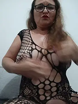 Snapshot of florecita_69 chatting on 06-18-26, 02:32 florecita 69 online show from 06-18-26, 02:32