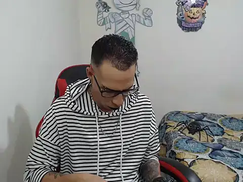 Snapshot of afrodit_25 chatting on 10-25-25, 08:00 afrodit 25 online show from 10-25-25, 08:00