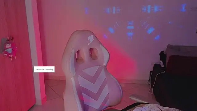 Snapshot of Moonlightt_21 chatting on 12-13-25, 08:58 Moonlightt 21 online show from 12-13-25, 08:58