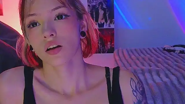 Snapshot of Moonlightt_21 chatting on 08-02-26, 05:22 Moonlightt 21 online show from 08-02-26, 05:22