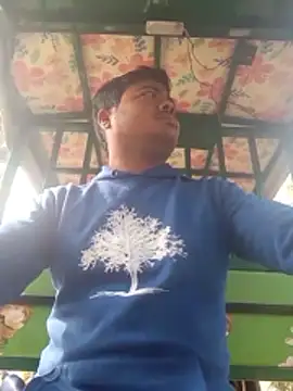 Snapshot of CatchingBouquet chatting on 01-11-26, 07:35 CatchingBouquet online show from 01-11-26, 07:35