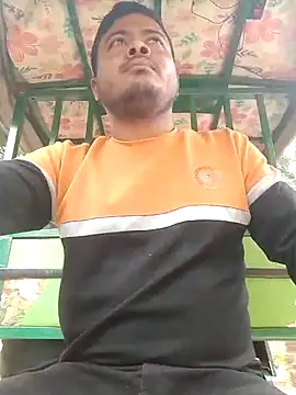 Snapshot of CatchingBouquet chatting on 02-04-26, 07:36 CatchingBouquet online show from 02-04-26, 07:36