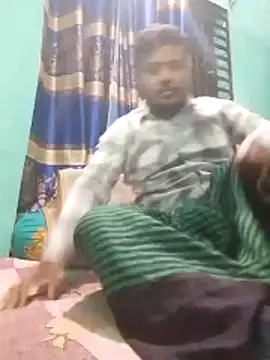 Snapshot of CatchingBouquet chatting on 02-18-26, 02:35 CatchingBouquet online show from 02-18-26, 02:35