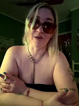 Granlady7 online show from 12-16-25, 04:39