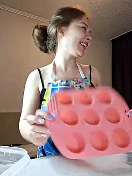 Snapshot of Olivia_OliV chatting on 05-22-26, 01:02 Olivia OliV online show from 05-22-26, 01:02