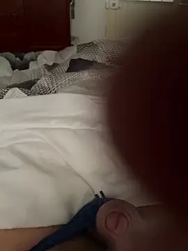 Snapshot of gasfkrdl chatting on 09-30-25, 12:43 gasfkrdl online show from 09-30-25, 12:43