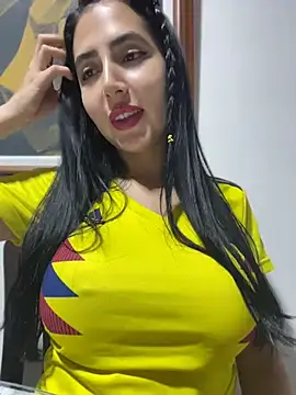 Snapshot of oh_nina chatting on 06-23-26, 11:03 oh nina online show from 06-23-26, 11:03