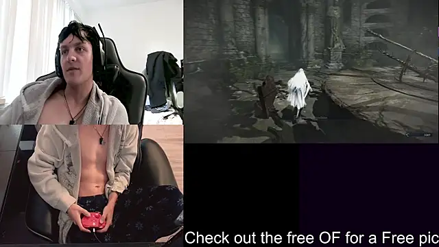 Snapshot of SkrogDog chatting on 04-14-26, 01:39 SkrogDog online show from 04-14-26, 01:39