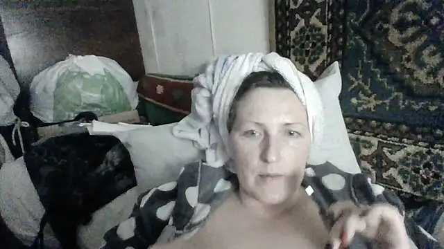 Snapshot of AllaSowinskaya chatting on 10-30-25, 05:46 AllaSowinskaya online show from 10-30-25, 05:46