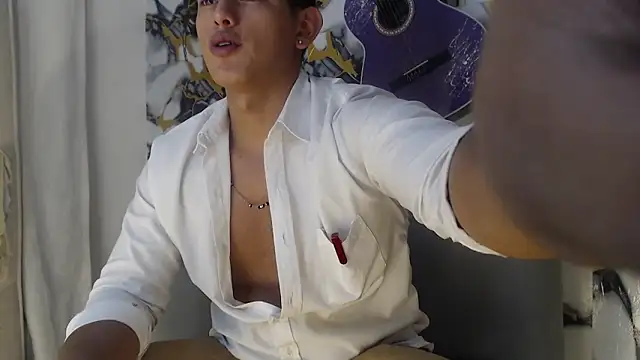 Snapshot of Hiroshi_Shen chatting on 05-22-26, 03:50 Hiroshi Shen online show from 05-22-26, 03:50