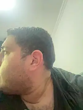 Snapshot of fanalistfinan chatting on 10-31-25, 04:35 fanalistfinan online show from 10-31-25, 04:35