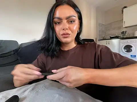 FrancescaXO online show from 03-18-26, 02:09