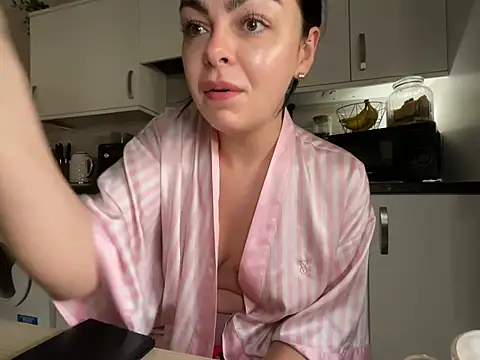 FrancescaXO online show from 05-27-26, 07:27