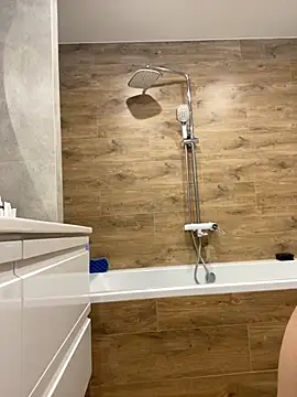 Snapshot of knyazi chatting on 10-22-25, 06:24 knyazi online show from 10-22-25, 06:24