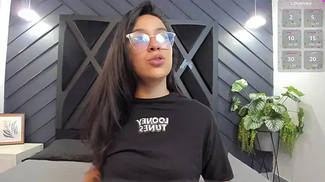 zoe martins  online show from 09-22-25, 05:26