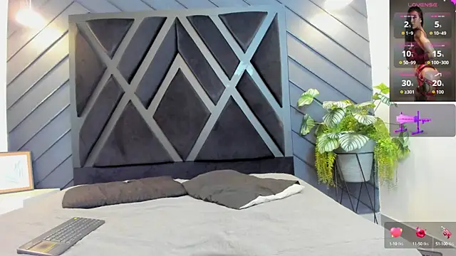 zoe martins  online show from 10-04-25, 07:12