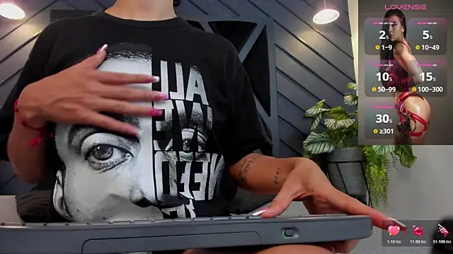 zoe martins  online show from 10-29-25, 05:25