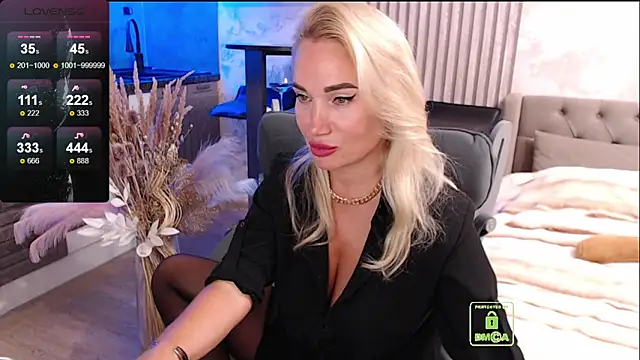 Snapshot of FreeBerryMILF chatting on 06-06-26, 06:56 FreeBerryMILF online show from 06-06-26, 06:56