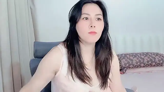 Eve5215 online show from 04-19-26, 08:02