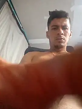 Snapshot of piterrr_hot chatting on 11-27-25, 06:04 piterrr hot online show from 11-27-25, 06:04