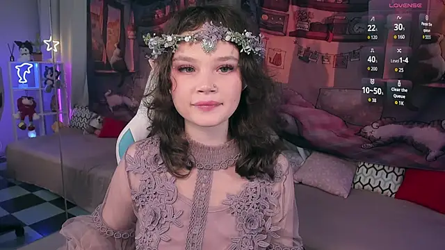 EmilyChaves online show from 10-28-25, 04:31