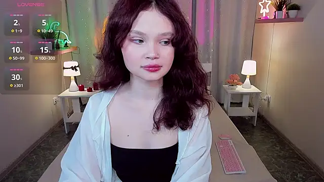 EmilyChaves online show from 06-02-26, 06:48