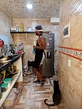 queemking online show from 09-11-25, 01:06