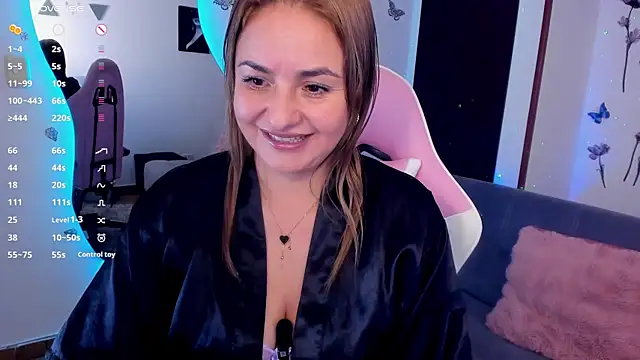 luciamature  online show from 09-25-25, 09:29