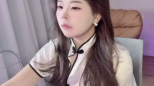 Snapshot of xiaotanbaby chatting on 11-11-25, 04:40 xiaotanbaby online show from 11-11-25, 04:40