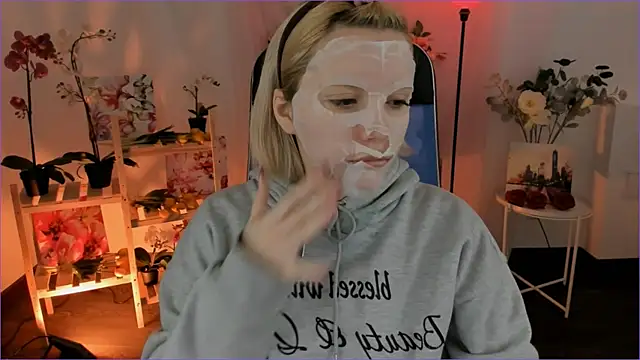 AuroraWrenfield online show from 01-15-26, 04:50