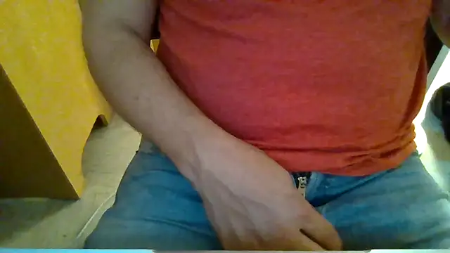 Snapshot of xTurnleftx chatting on 06-06-26, 02:22 xTurnleftx online show from 06-06-26, 02:22