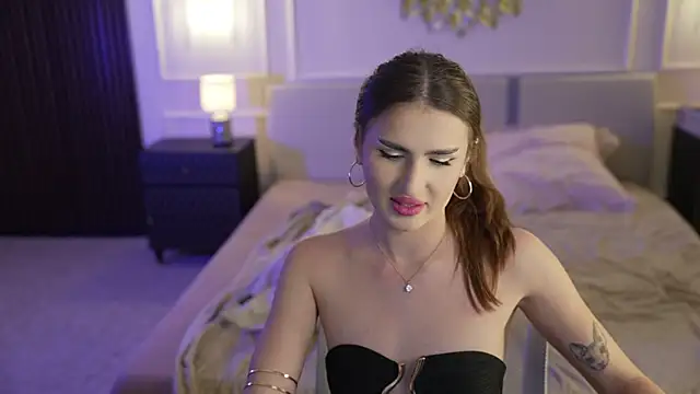 Snapshot of Goldie_Flame chatting on 09-16-25, 09:27 Goldie Flame online show from 09-16-25, 09:27