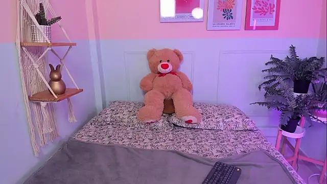 Camila Rivers online show from 03-10-26, 04:17