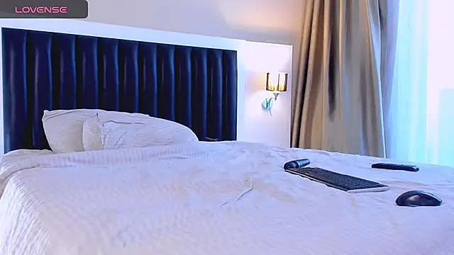 marrenaa online show from 11-25-25, 07:08