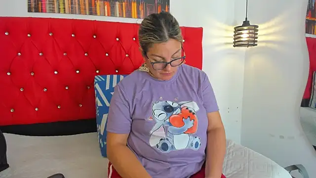 carolinacrus01 online show from 12-21-25, 04:58