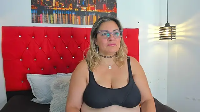 carolinacrus01 online show from 02-14-26, 03:20