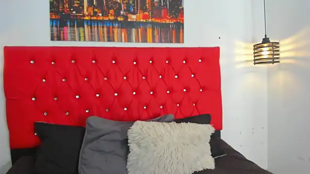 carolinacrus01 online show from 02-15-26, 04:47