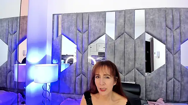 Snapshot of BestLadyMature chatting on 10-10-25, 07:57 BestLadyMature online show from 10-10-25, 07:57