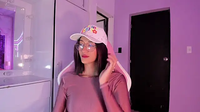 daphne courtis online show from 11-10-25, 03:05