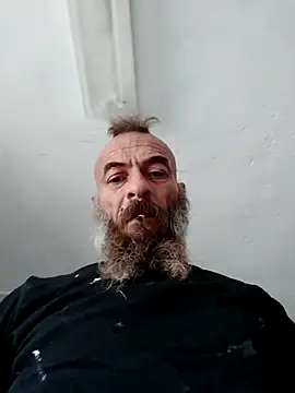 Snapshot of Zk1980 chatting on 10-31-25, 08:37 Zk1980 online show from 10-31-25, 08:37