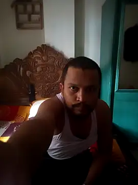 Snapshot of bhaijaan66 chatting on 09-16-25, 04:46 bhaijaan66 online show from 09-16-25, 04:46