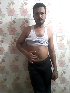 Snapshot of bhaijaan66 chatting on 11-29-25, 02:14 bhaijaan66 online show from 11-29-25, 02:14