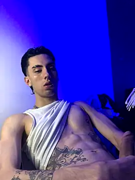 Snapshot of redmen69 chatting on 09-18-25, 02:57 redmen69 online show from 09-18-25, 02:57