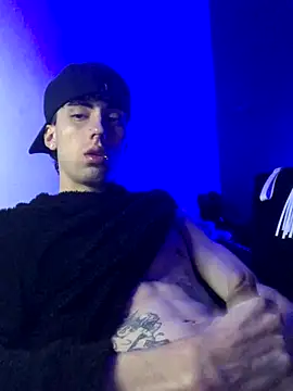 Snapshot of redmen69 chatting on 10-08-25, 10:57 redmen69 online show from 10-08-25, 10:57