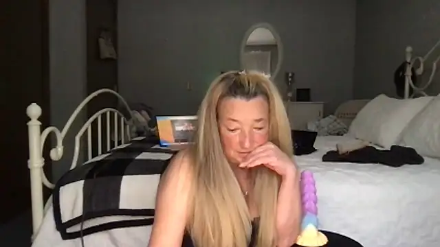 Snapshot of milf-Lacey chatting on 03-06-26, 05:20 milf-Lacey online show from 03-06-26, 05:20